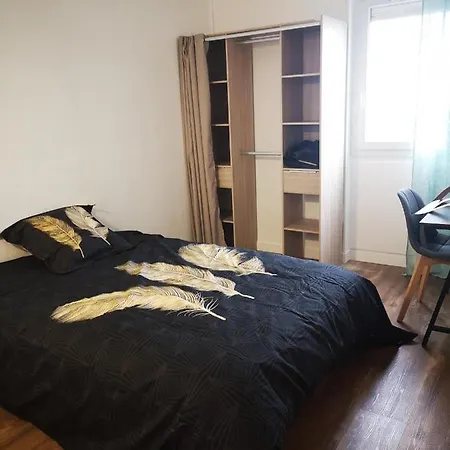 Appartement Rocking On The Wood Apartment
